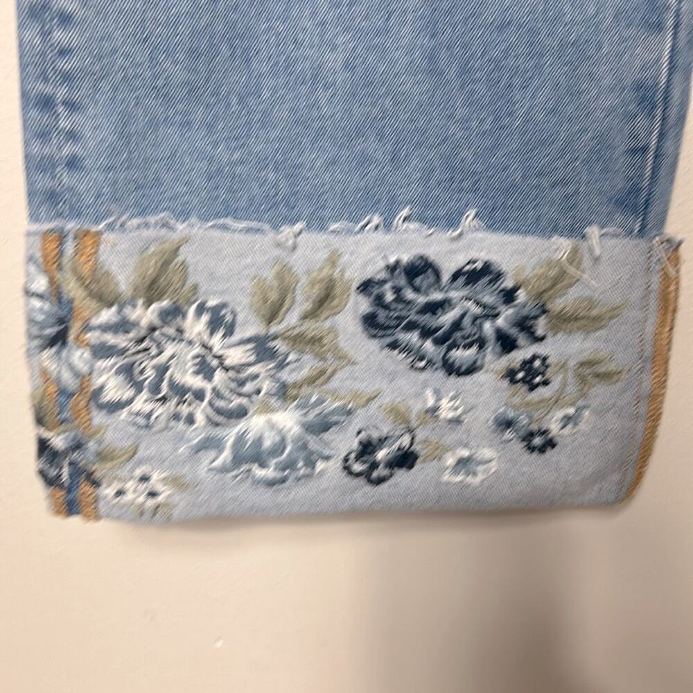 NWT Driftwood Colette cropped straight leg blue floral embroidered cuff hem jean - Picture 5 of 11